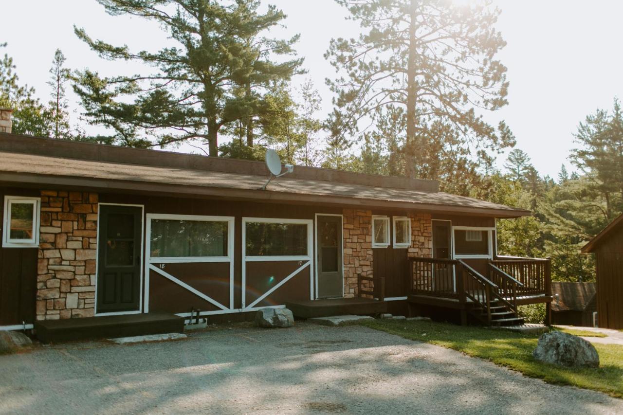 Silver Rapids Lodge & Campground Ely Экстерьер фото