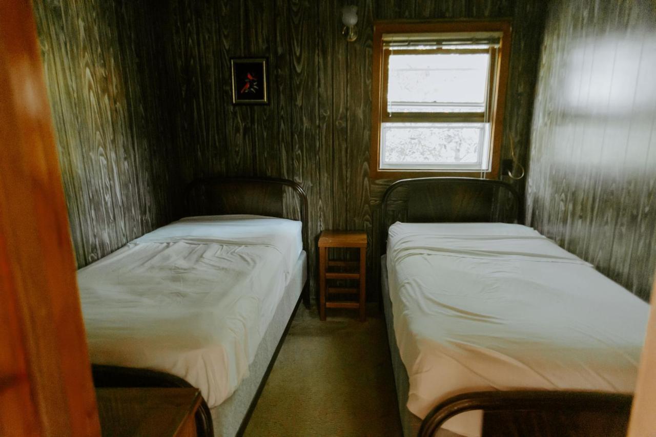 Silver Rapids Lodge & Campground Ely Экстерьер фото