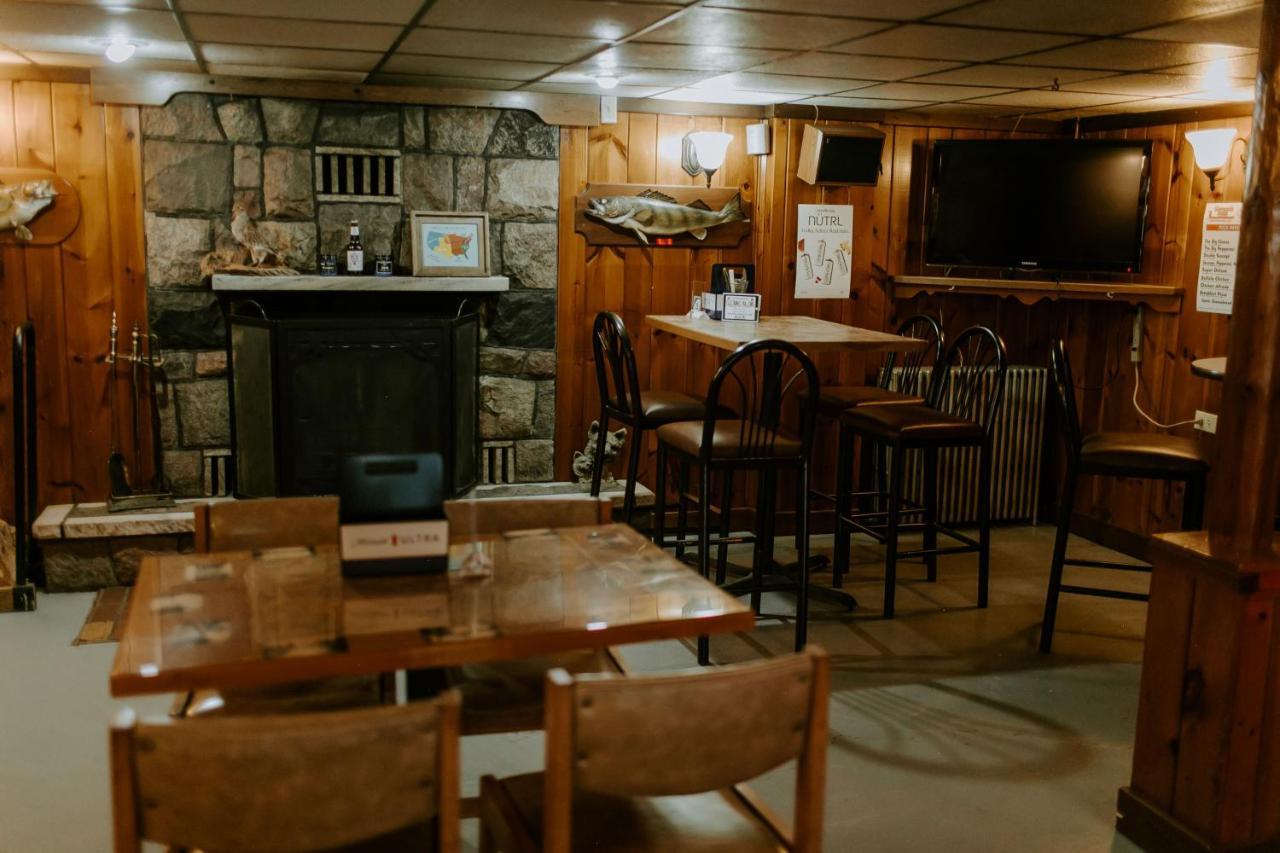 Silver Rapids Lodge & Campground Ely Экстерьер фото
