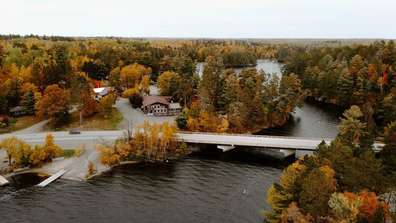 Silver Rapids Lodge & Campground Ely Экстерьер фото