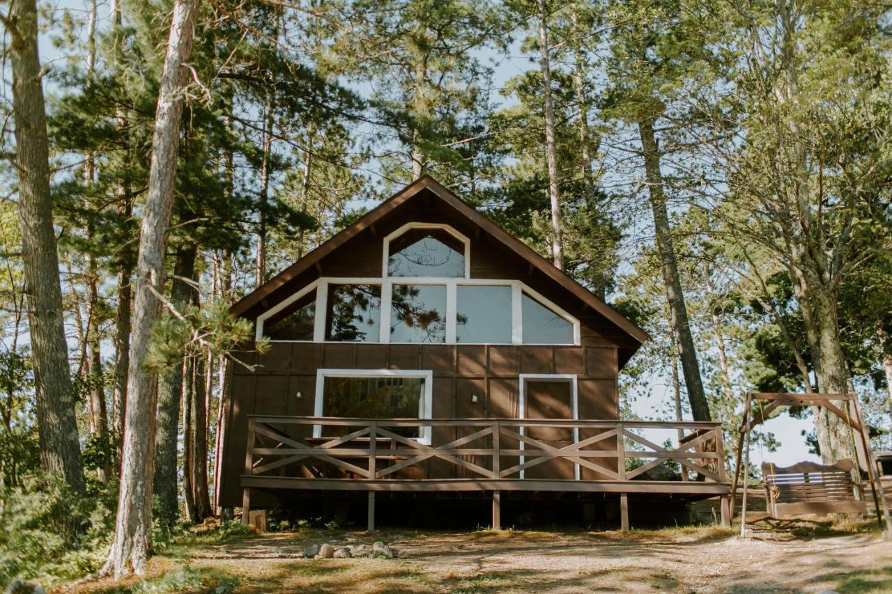 Silver Rapids Lodge & Campground Ely Экстерьер фото