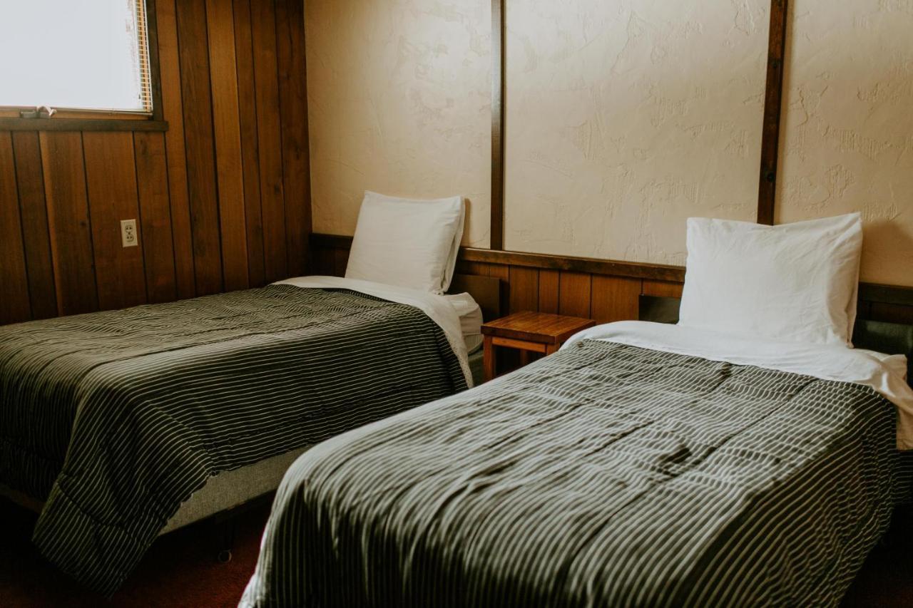 Silver Rapids Lodge & Campground Ely Экстерьер фото