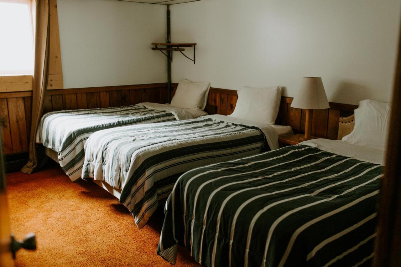 Silver Rapids Lodge & Campground Ely Экстерьер фото